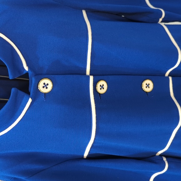 Button front coat - Picture 2 of 9